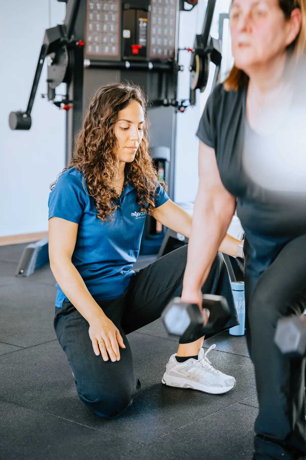 Sessão de exercício clínico numa clínica Myo Clinic.